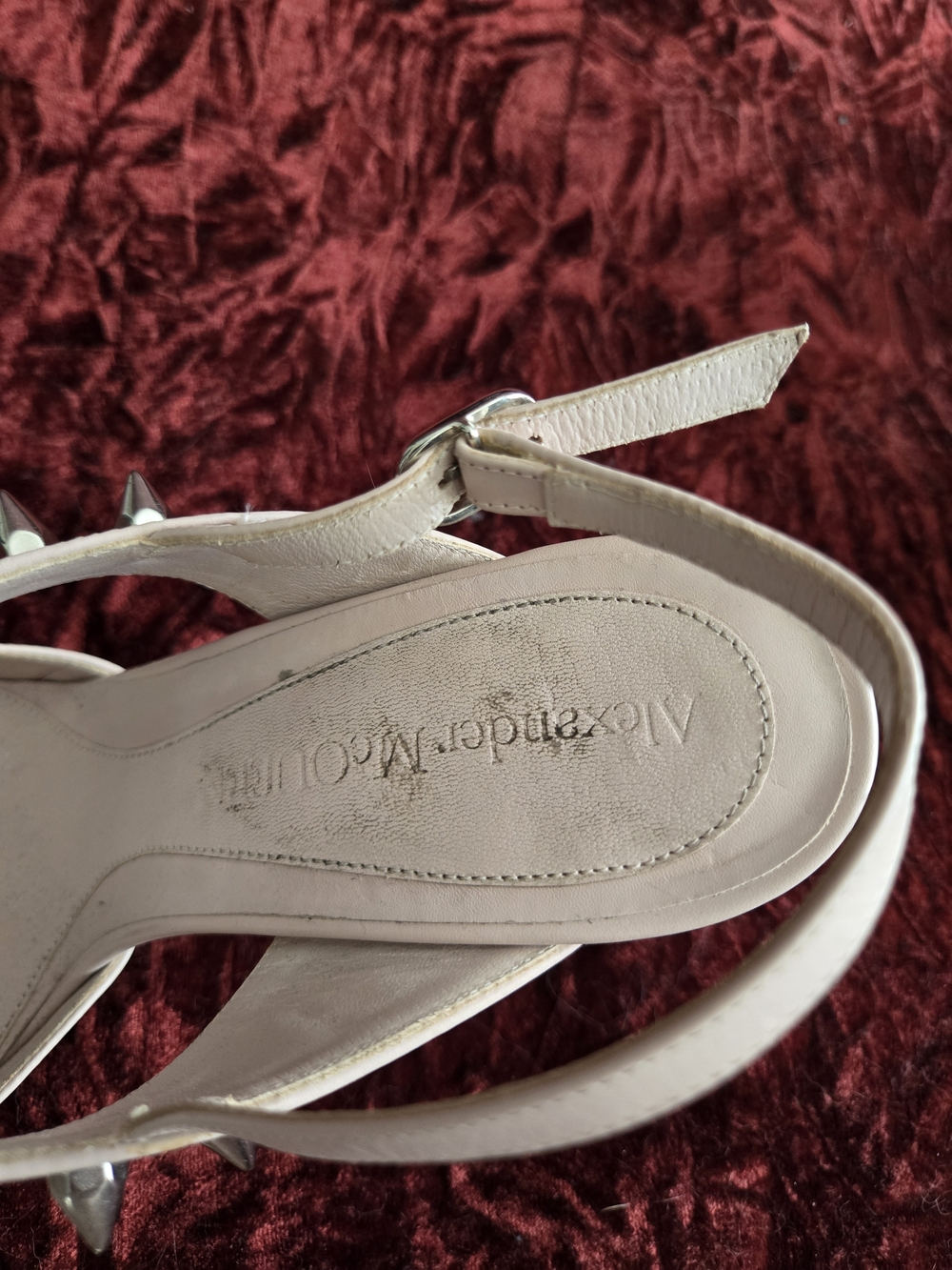 Alexander McQueen Pale Pink Pointed Slingback Heels with Silver Spikes - Picture 4 of 5